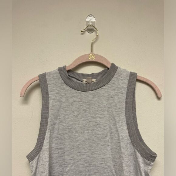 Silence + Noise Kelly Two Tone Grey High Low Tunic Tank Top SZ XS - Picture 3 of 7